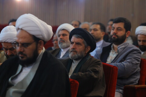 تصاویر / مراسم دیدار همکاران محترم مدیریت حوزه علمیه قم با آیت الله اعرافی