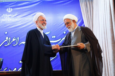 تصاویر / مراسم دیدار همکاران محترم مدیریت حوزه علمیه قم با آیت الله اعرافی