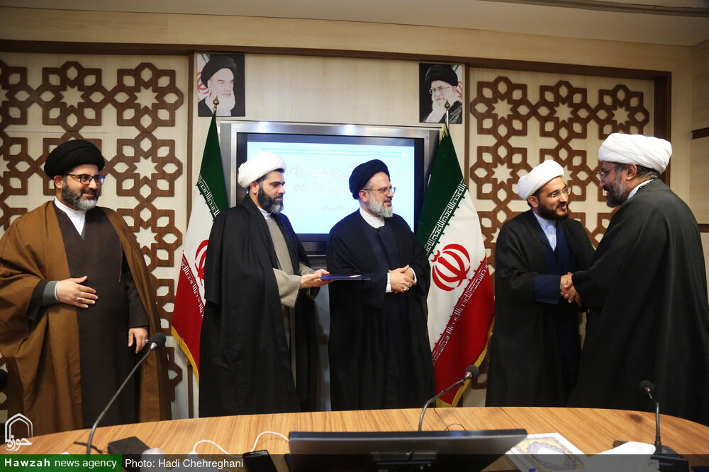 تصاویر/ نشست تجلیل از اصحاب رسانه همکار در همایش مبلغان بین المللی اربعین 1403 تصاویر/ نشست تجلیل از اصحاب رسانه همکار در همایش مبلغان بین المللی اربعین 1403