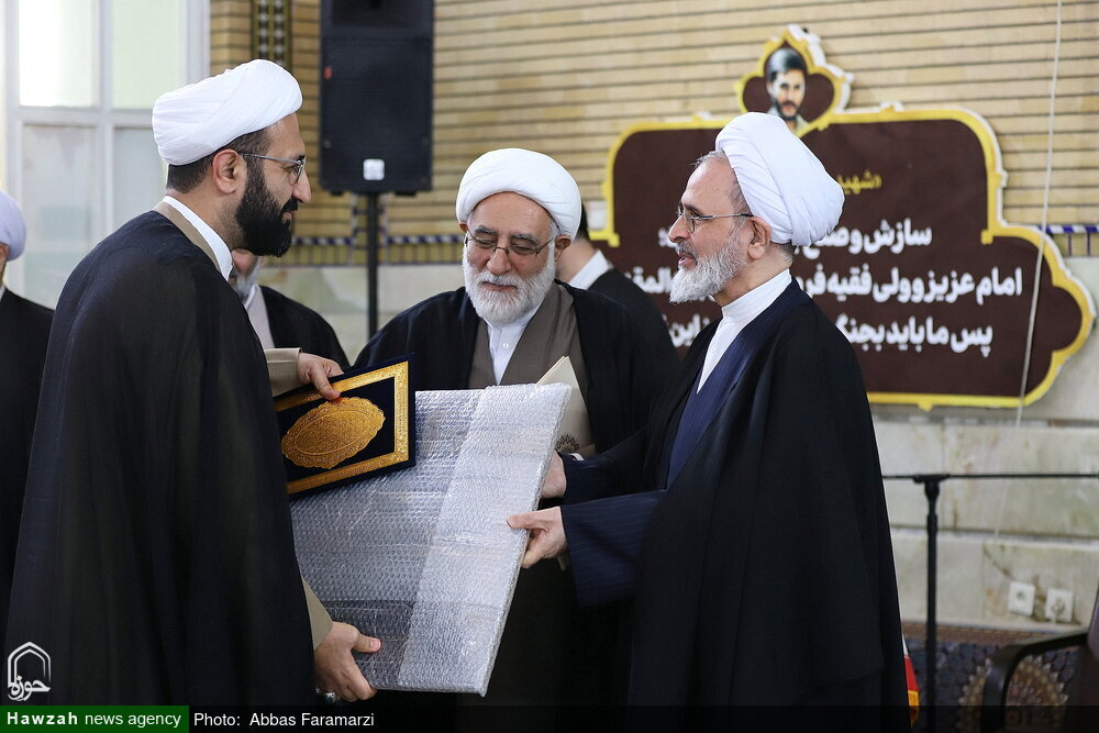 आधुनिक युग में, हौज़ा ए इल्मिया की ज़िम्मेदारियाँ पहले से कहीं अधिक गंभीर हैं