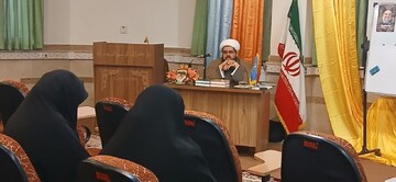 هدف ابلیس، جدا شدن بندگان از حجت خداست