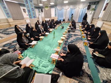 دعوت جوانان به دین با اخلاق خوب میسر است