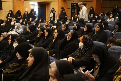 تصاویر /  آیین همدلی بانوان الوند برای آزادسازی زنان زندانی جرائم غیرعمد