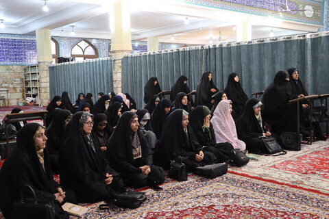 حضور خواهران و نفرات برتر در حوزه قرآن و دعاخوانی در محفل اُنس با قرآن کریم در اهواز