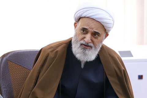 تصاویر/ دیدار اعضای هیئت امنای موسسه آموزش عالی اخلاق و تربیت با آیت الله اعرافی