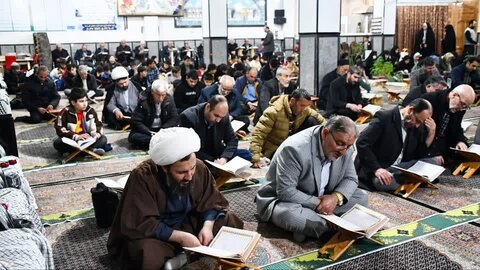 تصاویر/ مراسم جزء خوانی قرآن کریم در مسجد در مسجد حضرت فاطمه الزهرا (س) قمسال  خوی