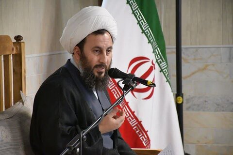 تصاویر/ پنجاه و یکمین جلسه تفسیر قرآن کریم در خوی