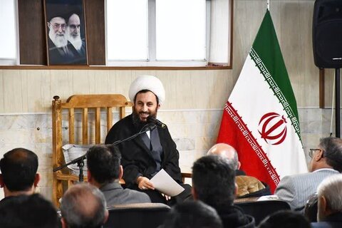 تصاویر/ پنجاه و یکمین جلسه تفسیر قرآن کریم در خوی