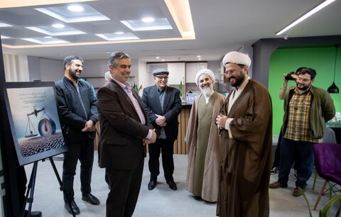 تصاویر/بازدید استاندار مرکزی از نمایشگاه محتوایی نهضت "زندگی با آیه‌ها"