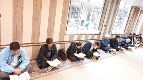 برگزاری محفل قرآنی در مدرسه علمیه امام صادق علیه السلام شهریار