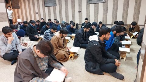 برگزاری محفل قرآنی در مدرسه علمیه امام صادق علیه السلام شهریار