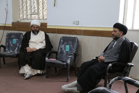 تصاویر/دیدار مدیر حوزه علمیه خوزستان با اساتید و کادر مدرسه علمیه رضویه هویزه