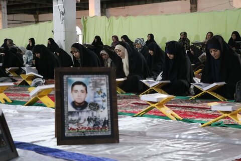 تصاویر برگزاری مراسم جزخوانی قرآن کریم در بروجرد