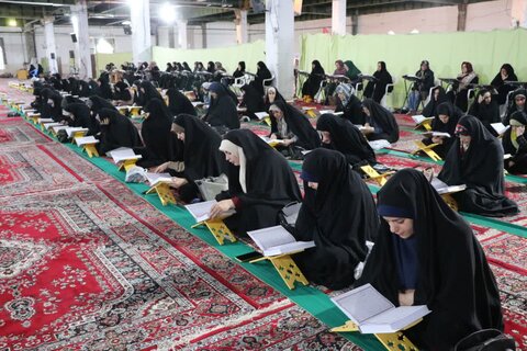 تصاویر برگزاری مراسم جزخوانی قرآن کریم در بروجرد
