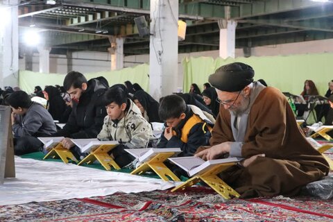 تصاویر برگزاری مراسم جزخوانی قرآن کریم در بروجرد