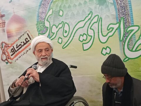 قرآن کریم, انسان کی رہنمائی کا بہترین ذریعہ : حجت الاسلام و المسلمین قرائتی