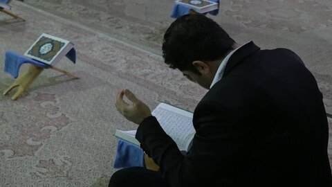 تصاویر/آیین جزء خوانی قرآن کریم در هلال بن علی