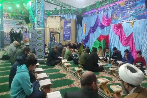 برگزاری کرسی تلاوت تدبری دانش‌آموزی در اسلام‌آباد غرب برگزار شد+عکس