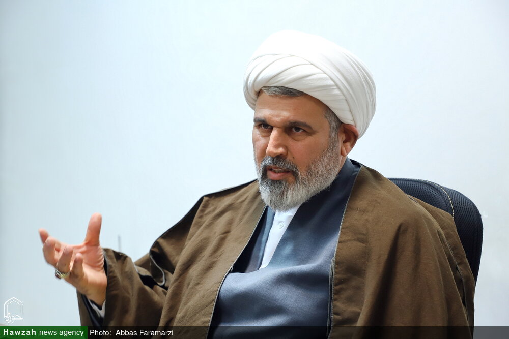 چرایی تشکیل قرارگاه جنگ ترکیبی «بلاغ مبین» حوزههای علمیه / پروژه دشمن برای خالی کردن دل مردم