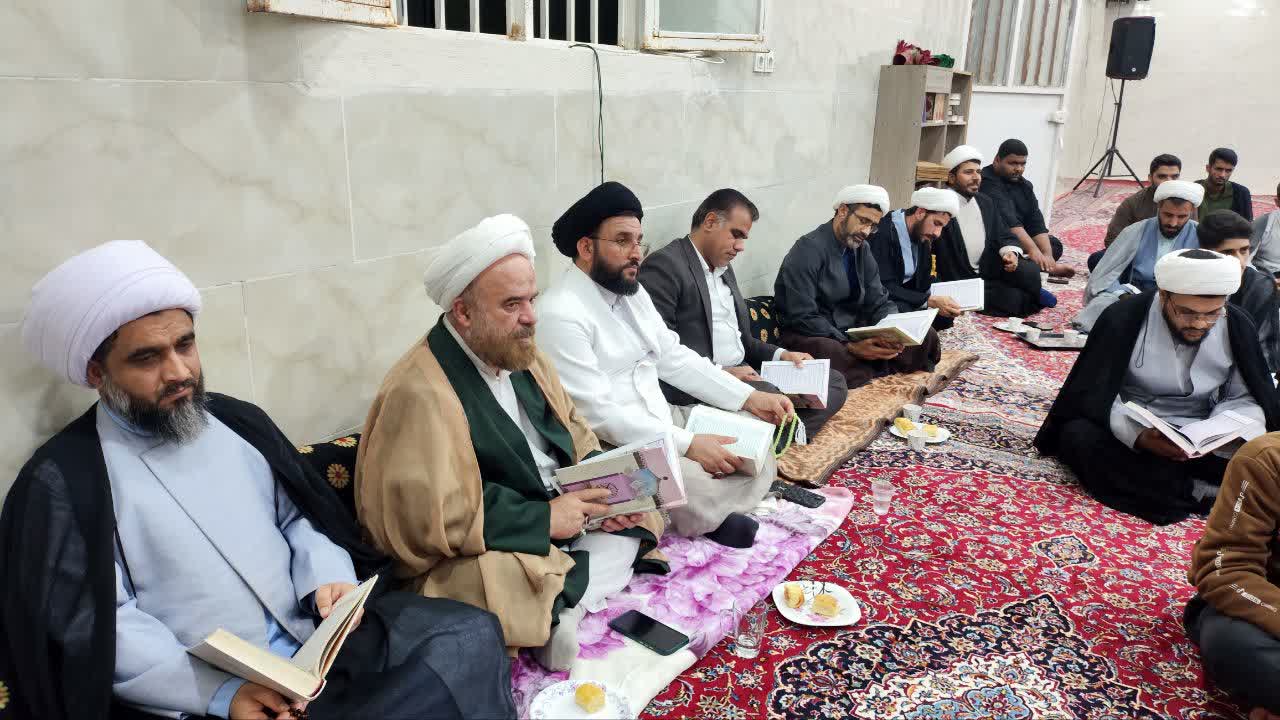 محفل انس با قرآن کریم در مدرسه علمیه حضرت امیرالمؤمنین(ع) سندرک برگزار شد