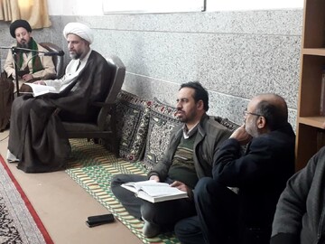 حق تدبر در قرآن برای همه افراد است