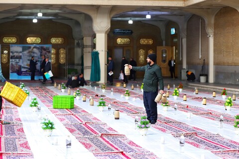 تصاویر/ سفره افطار حرم مطهر حضرت معصومه (س)