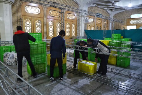 تصاویر/ سفره افطار حرم مطهر حضرت معصومه (س)