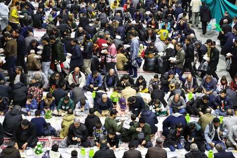 تصاویر/ سفره افطار حرم مطهر حضرت معصومه (س)