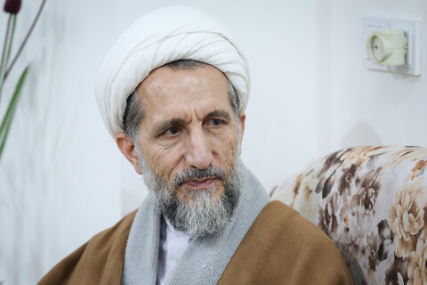 تصاویر / دیدار امام جمعه قزوین با دو تن از روحانیون معمر