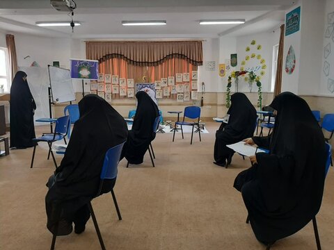 تصاویر/برگزاری المپیاد علمی در مدارس علمیه خواهران استان مرکزی