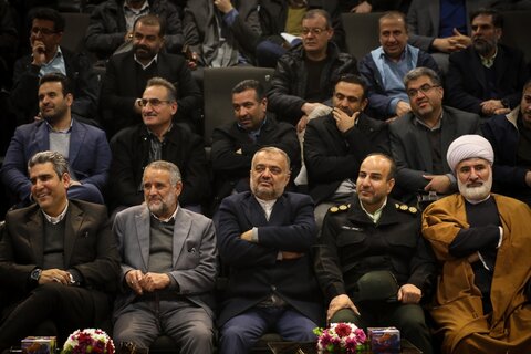 تصاویر /کاشت یک اصله نهال به مناسبت روز درختکاری توسط نماینده ولی فقیه در استان قزوین