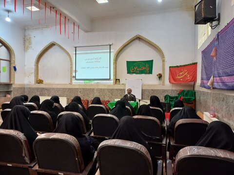 تصاویر برگزاری کارگاه مقاله نویسی در مدرسه فاطمیه(س)خرم آباد