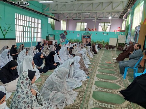 تصاویر / سخنرانی امام جمعه شهرستان خرمدره در آموزشگاه دخترانه رافت