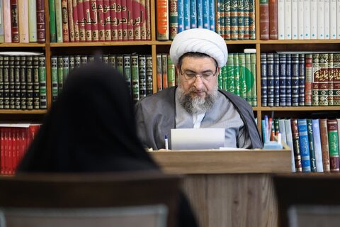 تصاویر | دیدار هفتگی چهره به چهره و گفتگوی صمیمی  اقشار مختلف مردم با نماینده ولی فقیه در آذربایجان شرقی