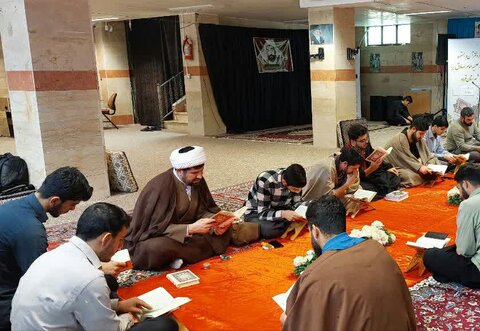 تصاویر/برنامه جزء خوانی روزانه طلاب مدرسه علمیه امام صادق (ع) شهرستان قروه
