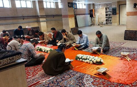 تصاویر/برنامه جزء خوانی روزانه طلاب مدرسه علمیه امام صادق (ع) شهرستان قروه
