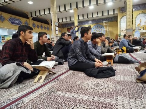 تصاویر/  محفل انس با قرآن کریم در مدرسه علمیه سلماس