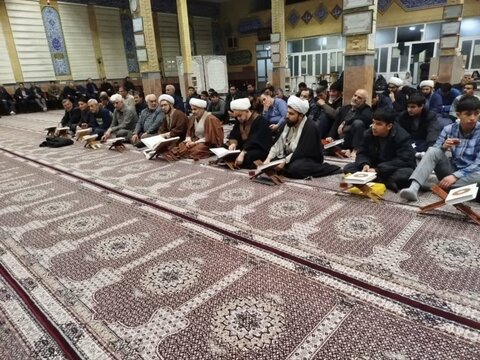 تصاویر/  محفل انس با قرآن کریم در مدرسه علمیه سلماس