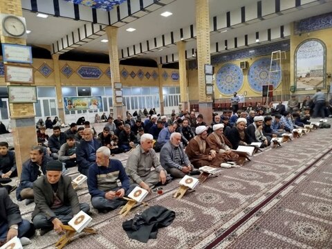 تصاویر/  محفل انس با قرآن کریم در مدرسه علمیه سلماس