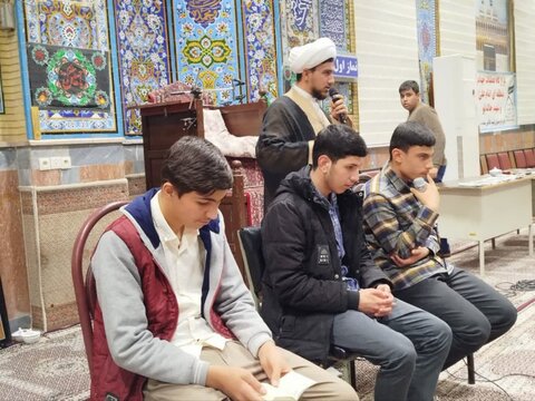 تصاویر/  محفل انس با قرآن کریم در مدرسه علمیه سلماس