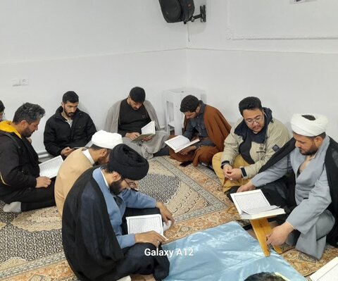 تصاویر/ برگزاری محفل قرآنی در مدرسه علمیه امام صادق (ع) بیجار