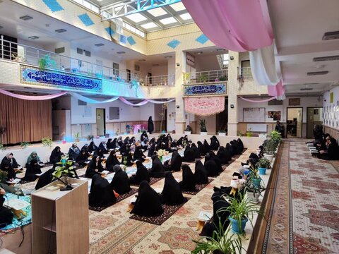 تصاویر/ مراسم جمع خوانی قرآن کریم در مدرسه علمیه ریحانة الرسول ارومیه