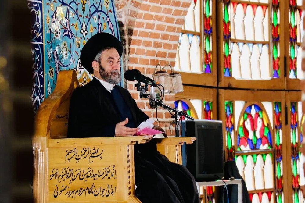 برنامه سخنرانی و تفسیر قرآن توسط امام جمعه اردبیل در ماه مبارک رمضان 