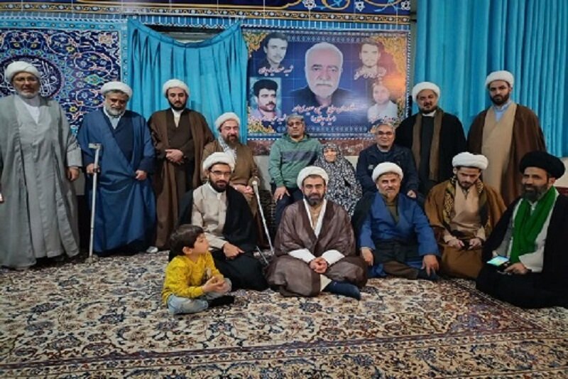 دیدار مبلغان جانباز دفاع مقدس با خانواده شهیدان سیاهچاهی