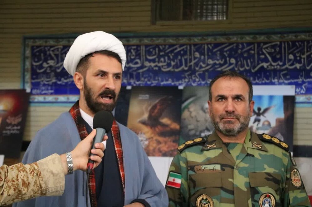 نمایشگاه هنری غزه در آیینه هنرمندان ایران‌زمین در گروه ۴۴ توپخانه نزاجا برپا شد