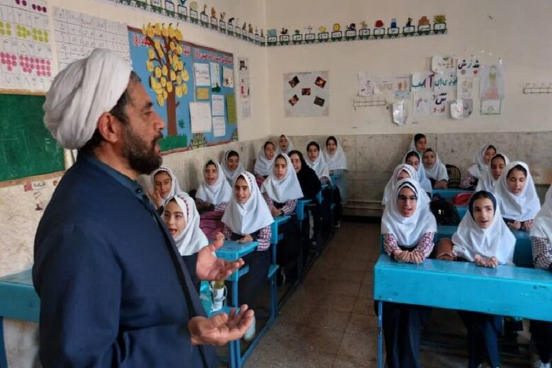 مراسم تجلیل از فعالان عرصه مهدویت در شهرستان هرسین برگزار می‌شود