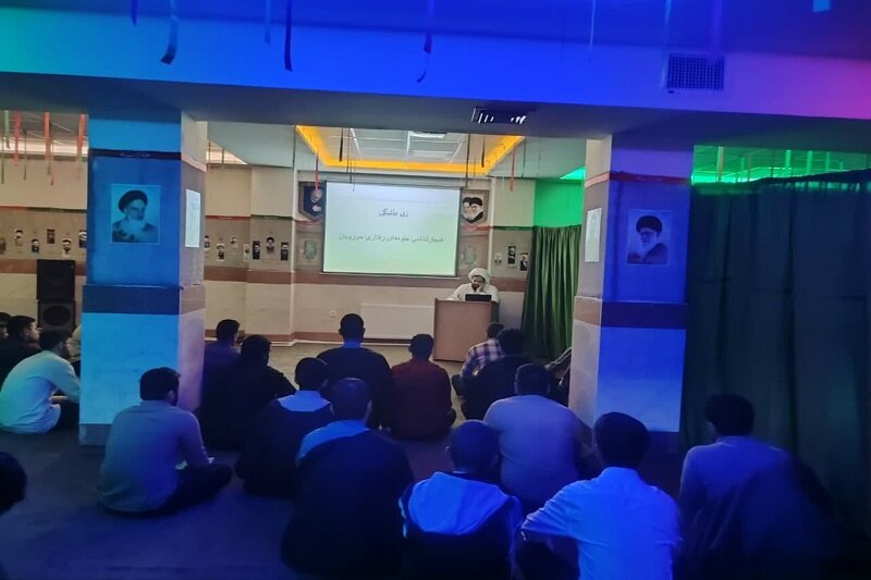 دوره کارگاهی «زی طلبگی» در شهرستان صحنه برگزار شد