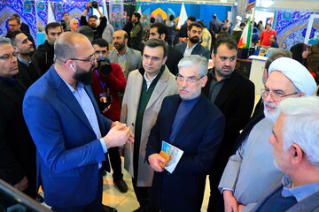 تصاویر/ بازدید وزیر علوم و تحقیقات از سی و دومین نمایشگاه بین المللی قرآن کریم