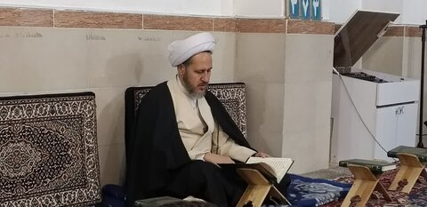 تصاویر/ محفل انس با قران کریم در مدرسه علمیه خوی