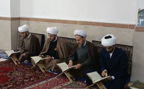 تصاویر/ محفل انس با قران کریم در مدرسه علمیه خوی